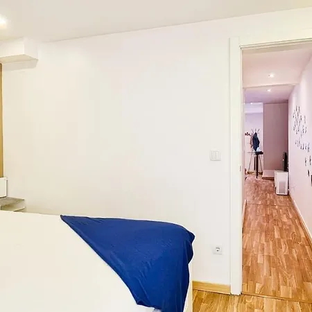 Charming 7 By Homeful Homes Daire